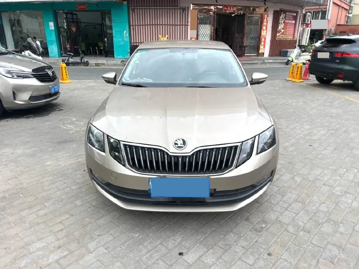 2019 Skoda Octavia 1.5L 116HP L4 6AT,autocango,china used car exporter,china ev exporter,chinese used car exporter,chinese used ev exporter