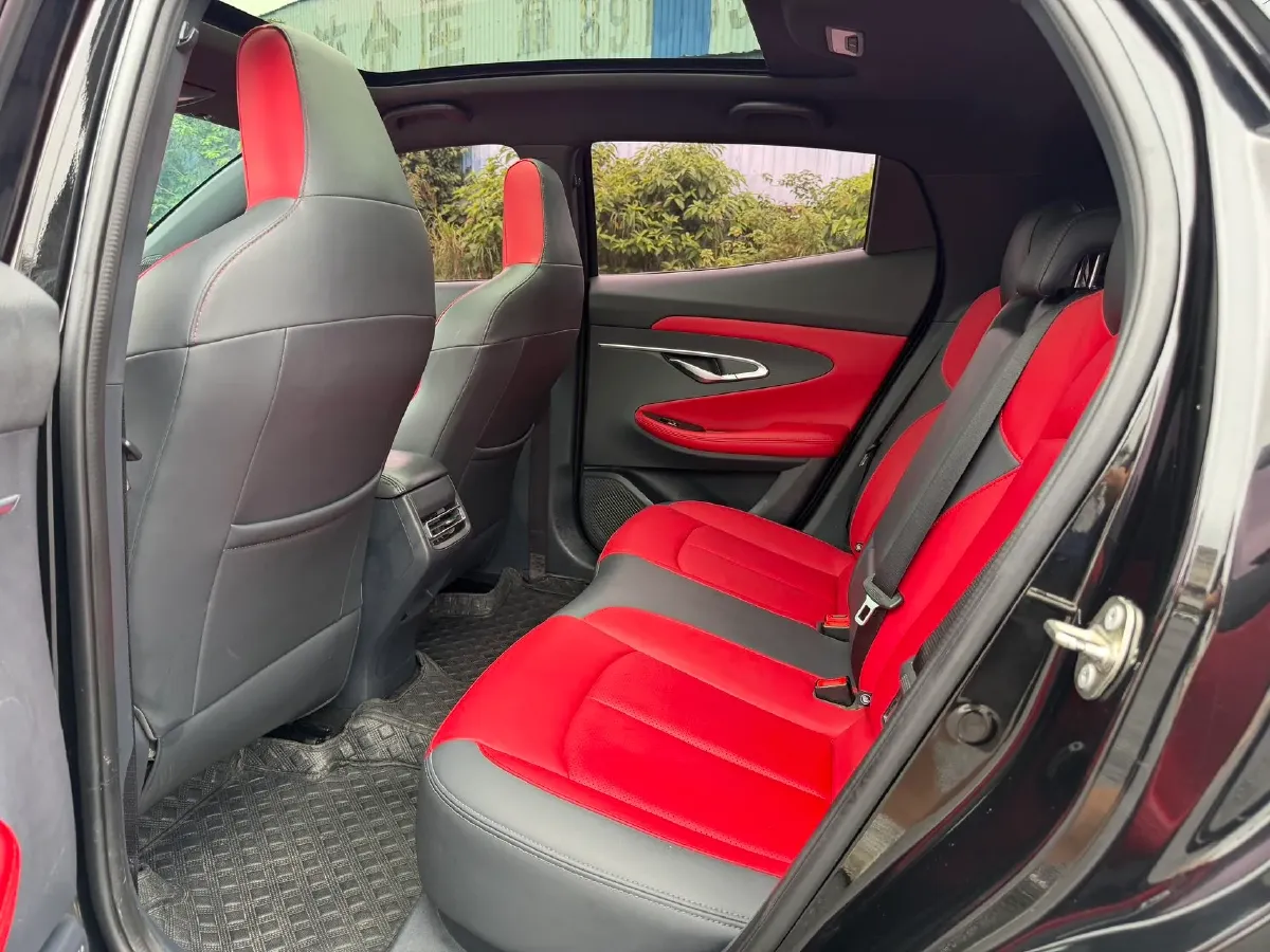 2020 ChangAn UNI-T 1.5T 180HP L4 7DCT,autocango,china used car exporter,china ev exporter,chinese used car exporter,chinese used ev exporter