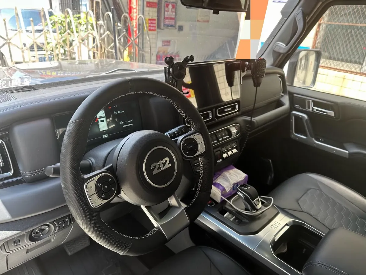 2025 212 212 T01 2.0T 252HP L4 8AT,autocango,china used car exporter,china ev exporter,chinese used car exporter,chinese used ev exporter