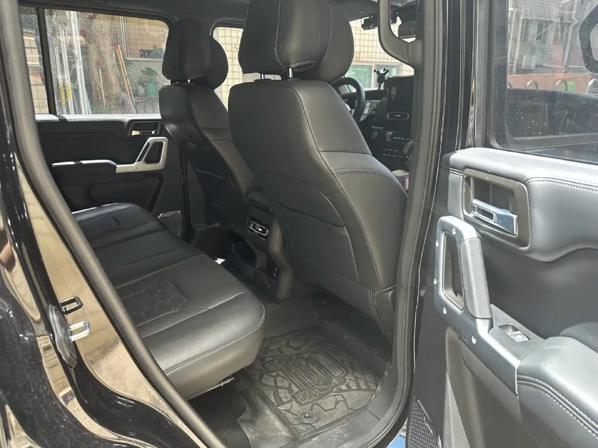 2025 212 212 T01 2.0T 252HP L4 8AT,autocango,china used car exporter,china ev exporter,chinese used car exporter,chinese used ev exporter