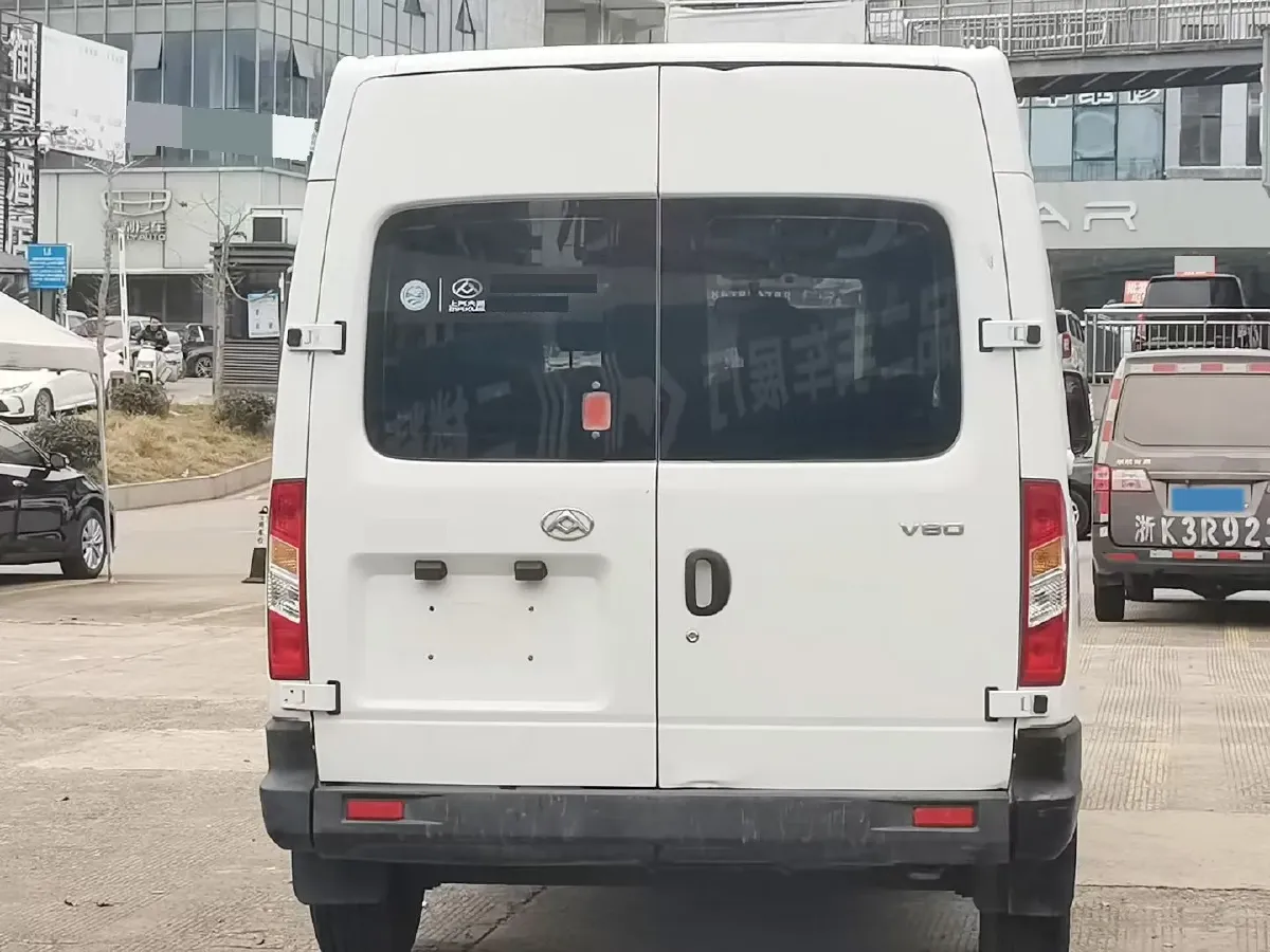 2018 MAXUS XinTu V80 2.5T 136HP L4 6MT,autocango,china used car exporter,china ev exporter,chinese used car exporter,chinese used ev exporter