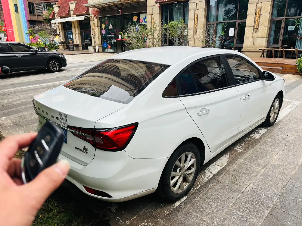 2019 Roewe i5 1.5L 120HP L4 CVT,autocango,china used car exporter,china ev exporter,chinese used car exporter,chinese used ev exporter