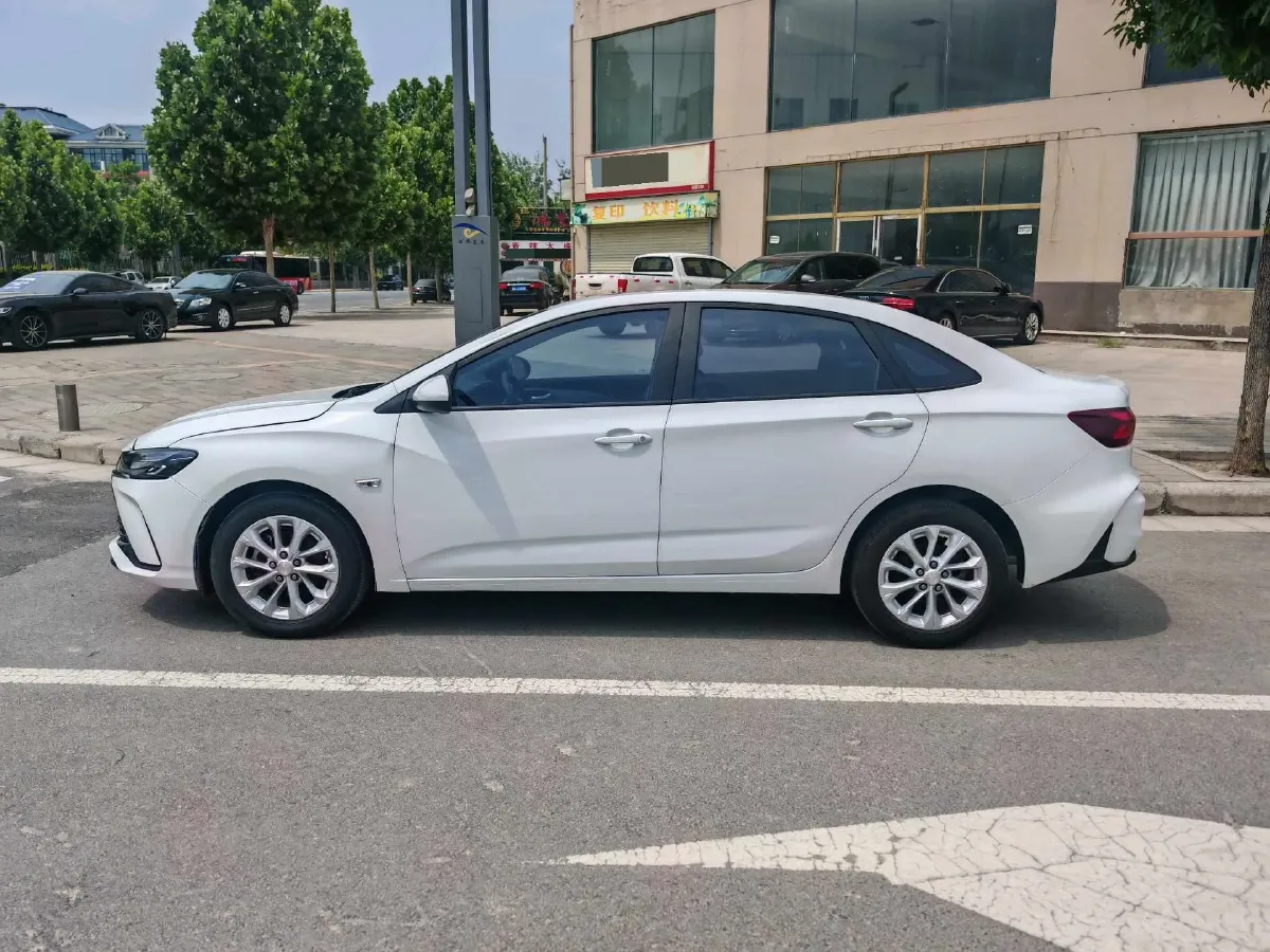 2023 Chevrolet Monza 1.5L 113HP L4 6DCT,autocango,china used car exporter,china ev exporter,chinese used car exporter,chinese used ev exporter