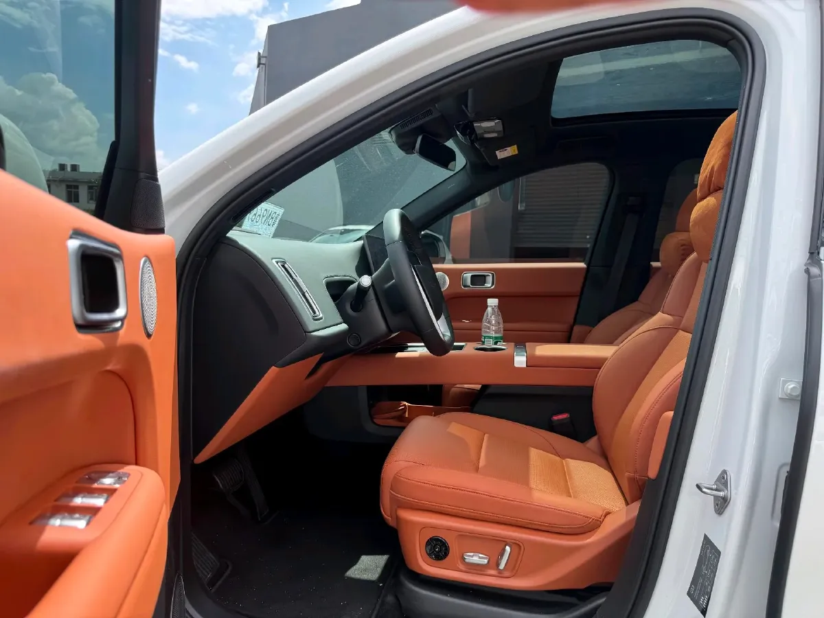 2024 Li L6 Range Extended 154HP L4 REEV 36.8KWH,autocango,china used car exporter,china ev exporter,chinese used car exporter,chinese used ev exporter