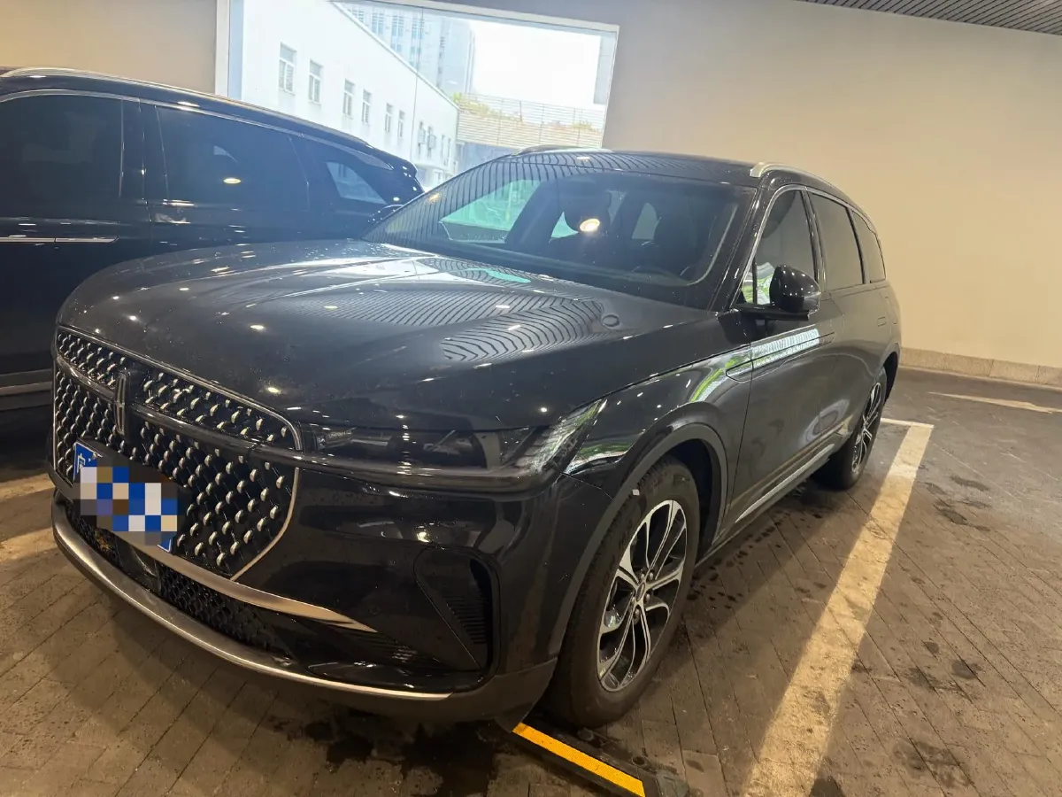 2025 Lincoln Nautilus 2.0T 261HP L4 8AT,autocango,china used car exporter,china ev exporter,chinese used car exporter,chinese used ev exporter