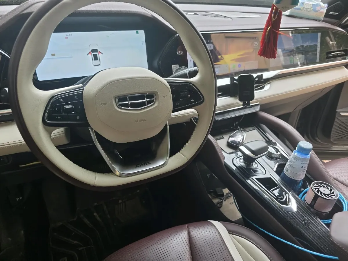 2021 Geely Monjaro 2.0T 218HP L4 7DCT,autocango,china used car exporter,china ev exporter,chinese used car exporter,chinese used ev exporter