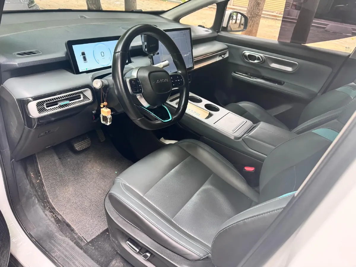 2023 GAC Trumpchi GS4 1.5T 177HP L4 6AT,autocango,china used car exporter,china ev exporter,chinese used car exporter,chinese used ev exporter