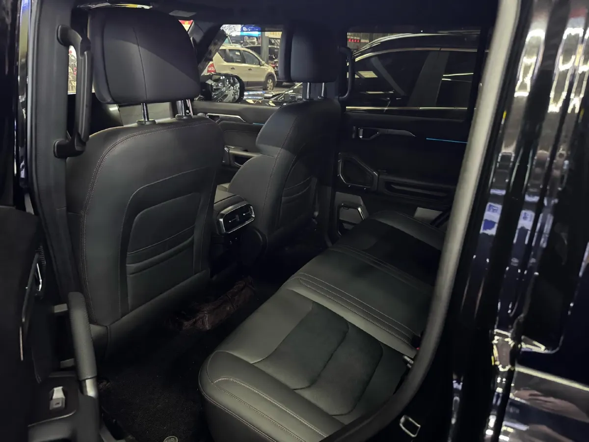 2023 Jetour Traveller 2.0T 254HP L4 7DCT,autocango,china used car exporter,china ev exporter,chinese used car exporter,chinese used ev exporter