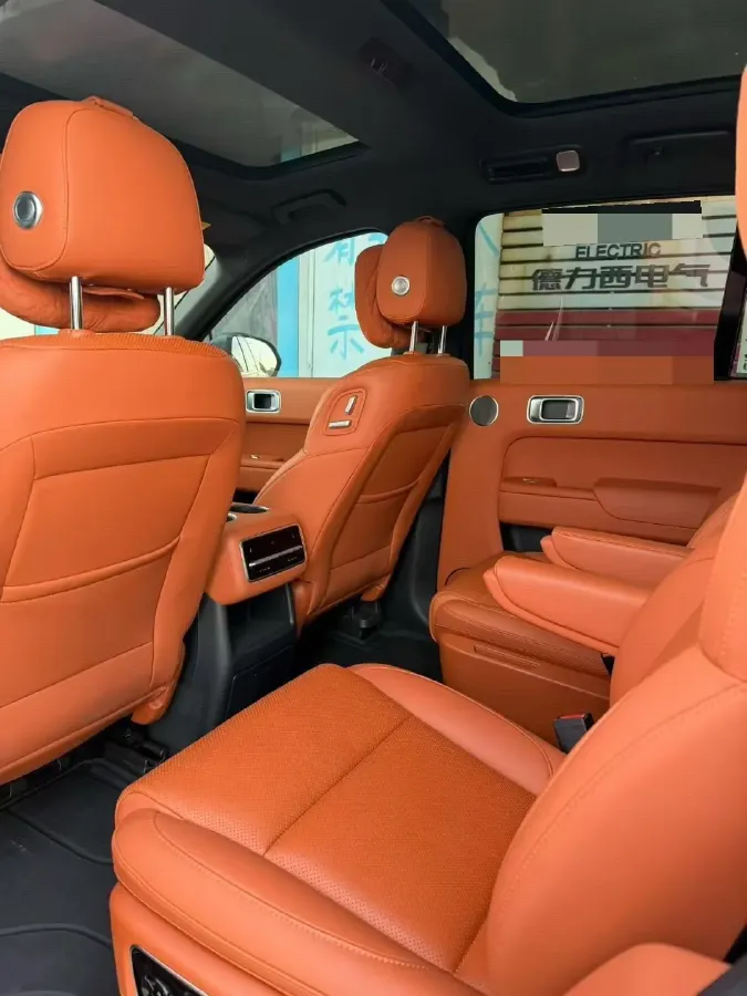 2023 Li L8 Range Extended 154HP REEV 40.9KWH,autocango,china used car exporter,china ev exporter,chinese used car exporter,chinese used ev exporter