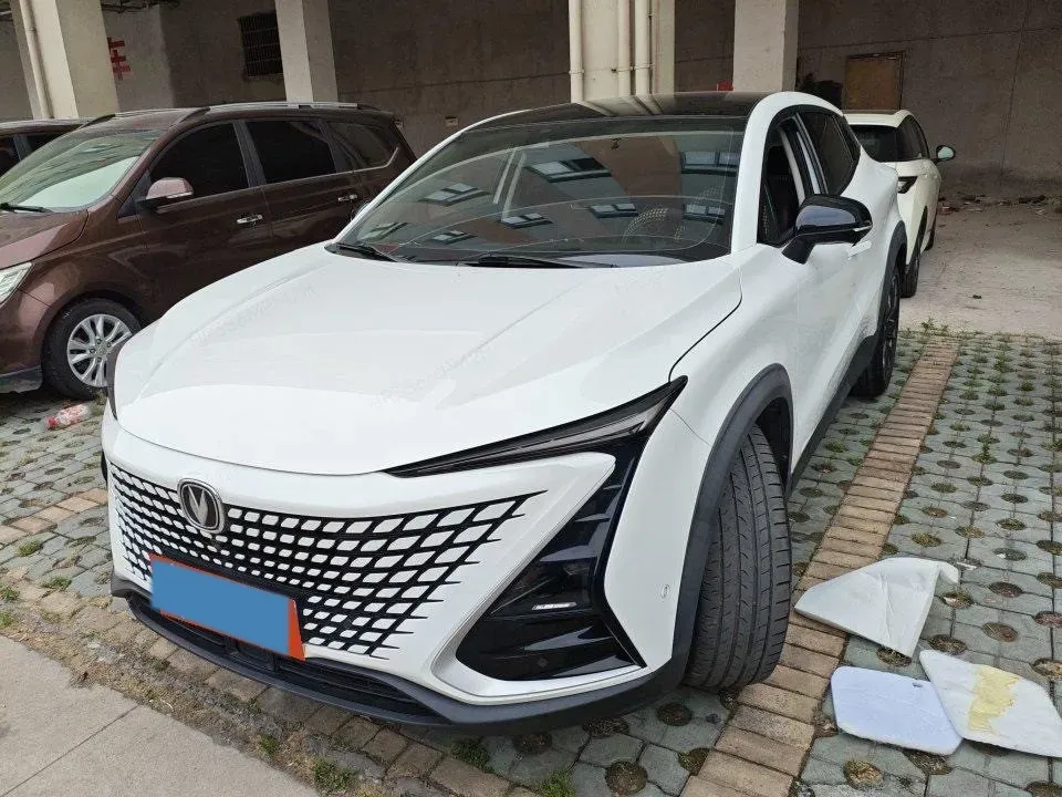 2020 ChangAn UNI-T 1.5T 180HP L4 7DCT,autocango,china used car exporter,china ev exporter,chinese used car exporter,chinese used ev exporter