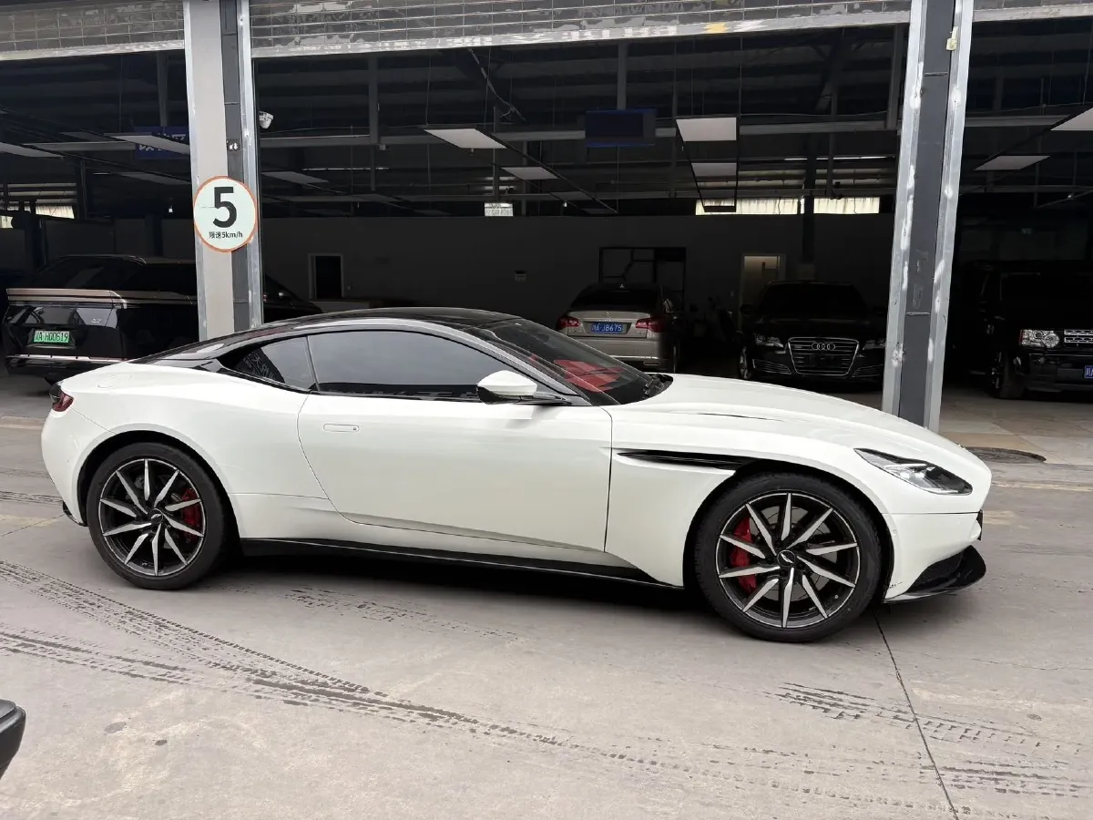 2020 Aston Martin DB11 4.0T 510HP V8 8AT,autocango,china used car exporter,china ev exporter,chinese used car exporter,chinese used ev exporter