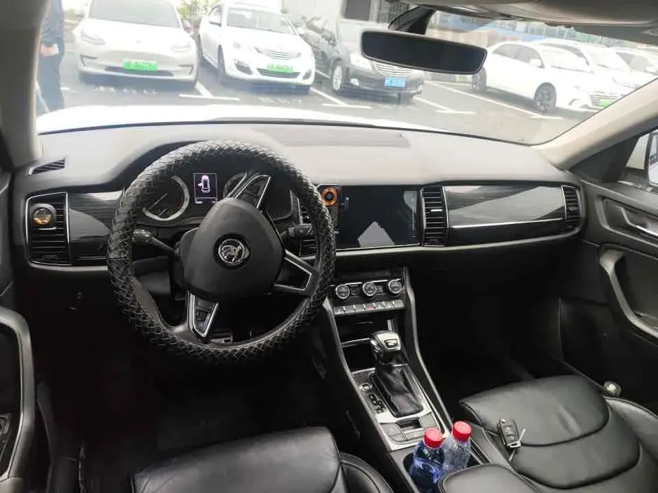 2018 Skoda Kodiak 1.8T 180HP L4 7DCT,autocango,china used car exporter,china ev exporter,chinese used car exporter,chinese used ev exporter