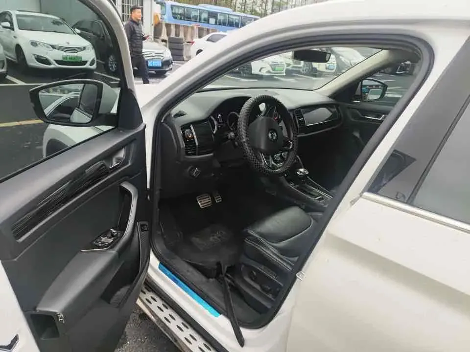 2018 Skoda Kodiak 1.8T 180HP L4 7DCT,autocango,china used car exporter,china ev exporter,chinese used car exporter,chinese used ev exporter