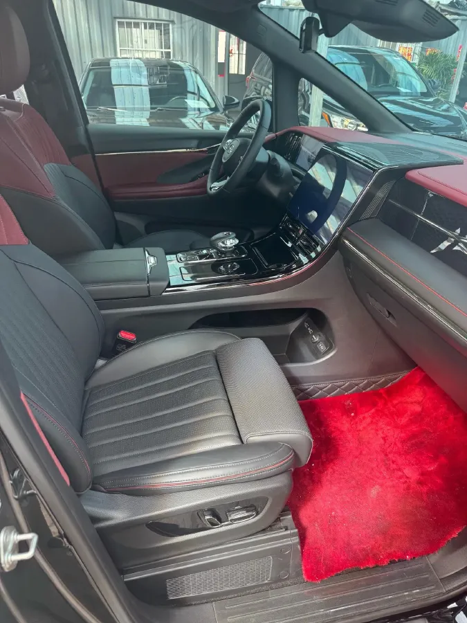 2024 GAC Trumpchi M8 2.0T 252HP L4 8AT,autocango,china used car exporter,china ev exporter,chinese used car exporter,chinese used ev exporter