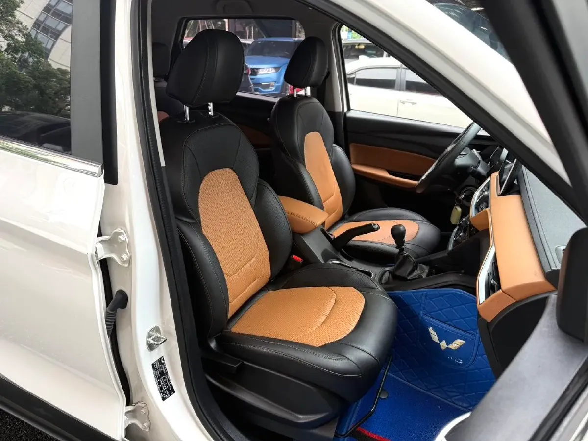 2019 WuLing HongGuang S3 1.5L 99HP L4 6MT,autocango,china used car exporter,china ev exporter,chinese used car exporter,chinese used ev exporter