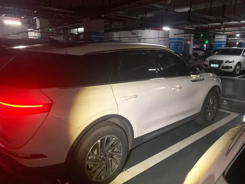 2021 Lincoln Corsair 2.0T 245HP L4 8AT,autocango,china used car exporter,china ev exporter,chinese used car exporter,chinese used ev exporter