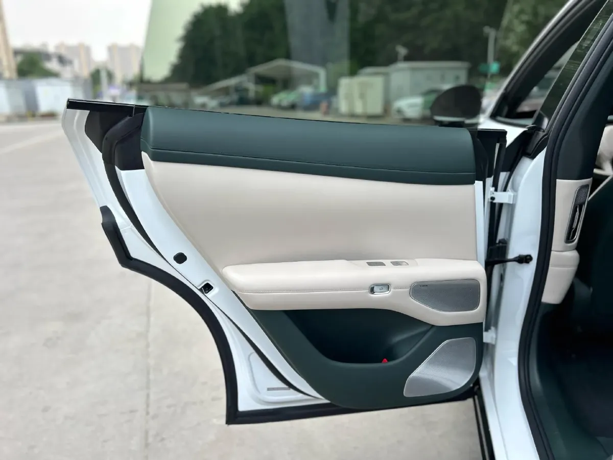 2025 MI YU7 BEV,autocango,china used car exporter,china ev exporter,chinese used car exporter,chinese used ev exporter