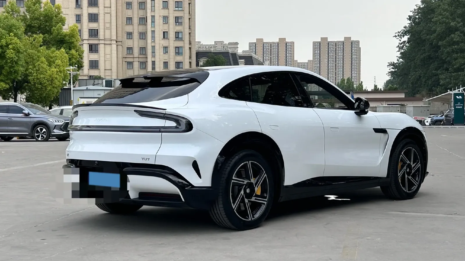 2025 MI YU7 BEV,autocango,china used car exporter,china ev exporter,chinese used car exporter,chinese used ev exporter