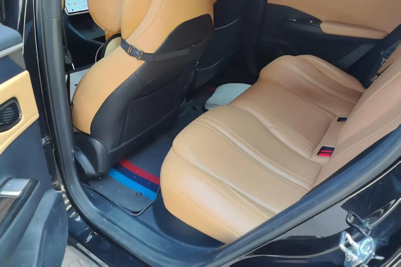 2024 Geely Galaxy L7 1.5T 163HP L4 3DHT PHEV 18.7KWH,autocango,china used car exporter,china ev exporter,chinese used car exporter,chinese used ev exporter