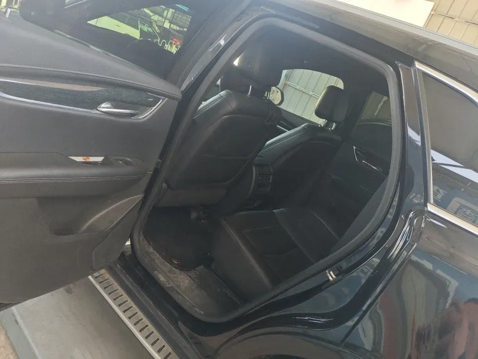 2022 Cadillac XT5 2.0T 237HP L4 9AT,autocango,china used car exporter,china ev exporter,chinese used car exporter,chinese used ev exporter
