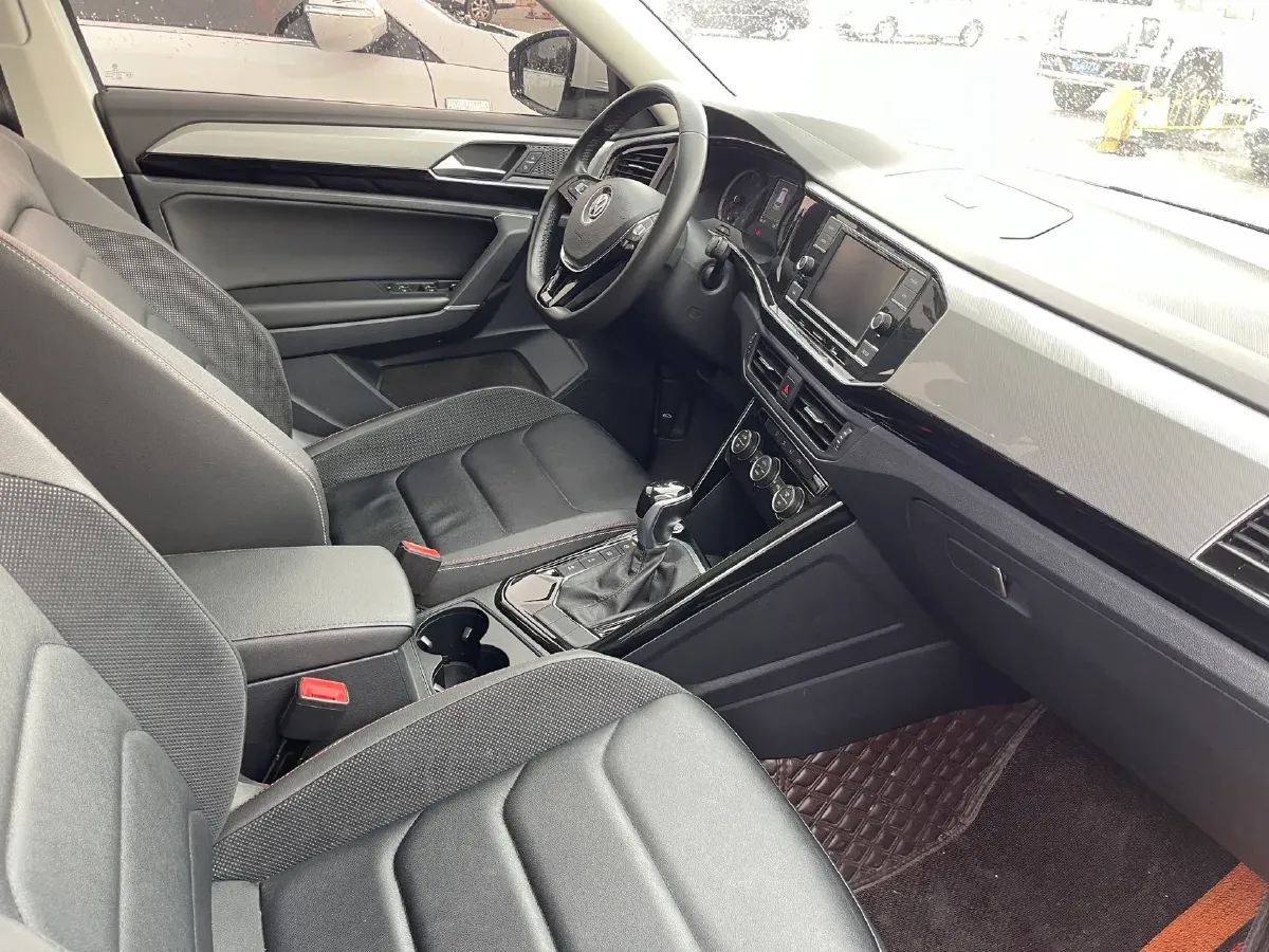 2019 Jeep Cherokee 2.0T 234HP L4 9AT,autocango,china used car exporter,china ev exporter,chinese used car exporter,chinese used ev exporter
