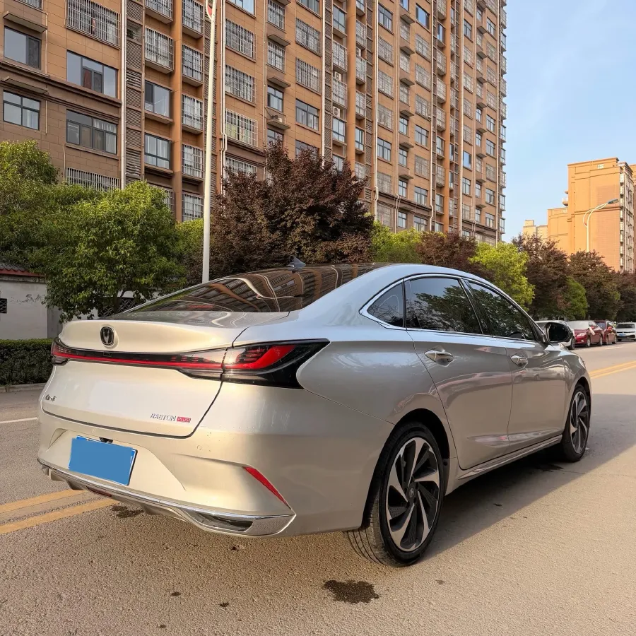 2023 ChangAn Raeton Plus 1.5T 188HP L4 7DCT,autocango,china used car exporter,china ev exporter,chinese used car exporter,chinese used ev exporter