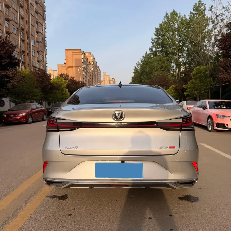2023 ChangAn Raeton Plus 1.5T 188HP L4 7DCT,autocango,china used car exporter,china ev exporter,chinese used car exporter,chinese used ev exporter