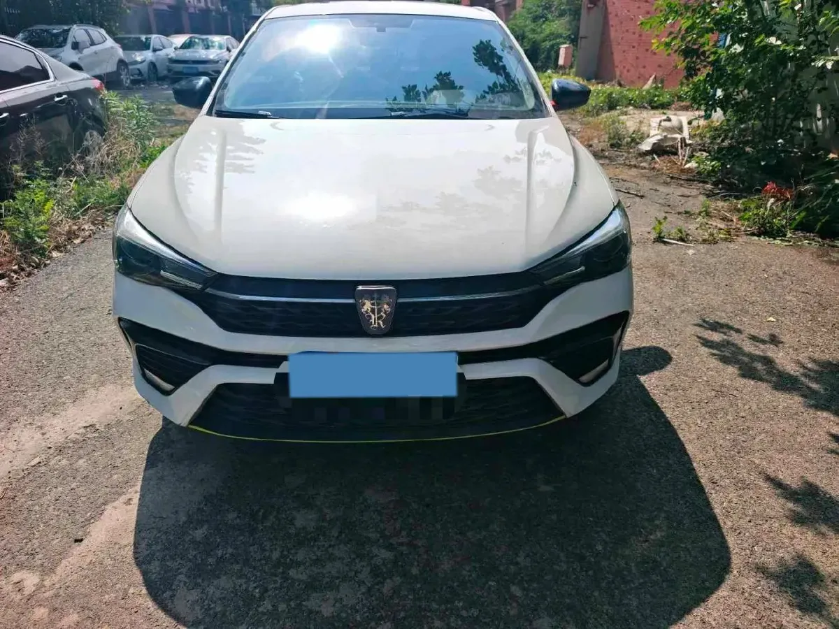 2021 Roewe i5 1.5L 120HP L4 5MT,autocango,china used car exporter,china ev exporter,chinese used car exporter,chinese used ev exporter