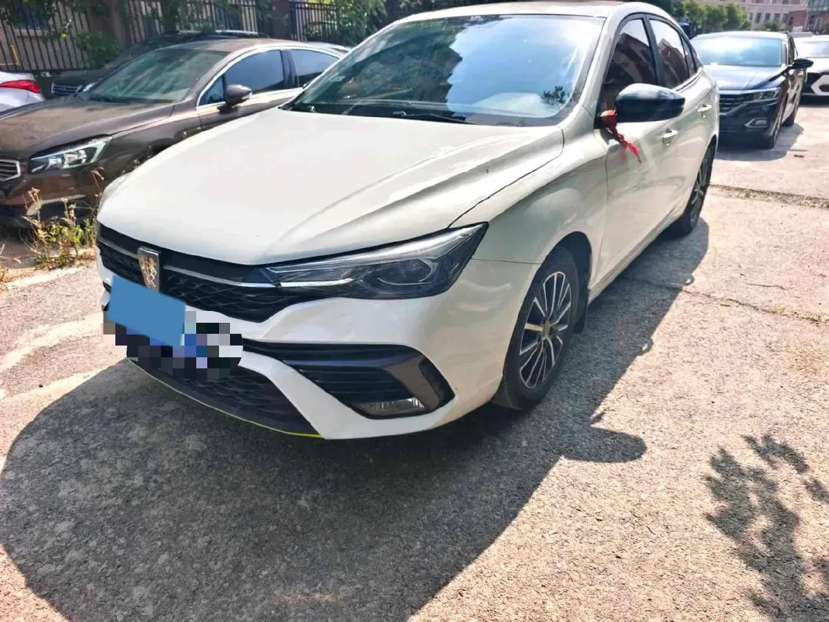 2021 Roewe i5 1.5L 120HP L4 5MT,autocango,china used car exporter,china ev exporter,chinese used car exporter,chinese used ev exporter