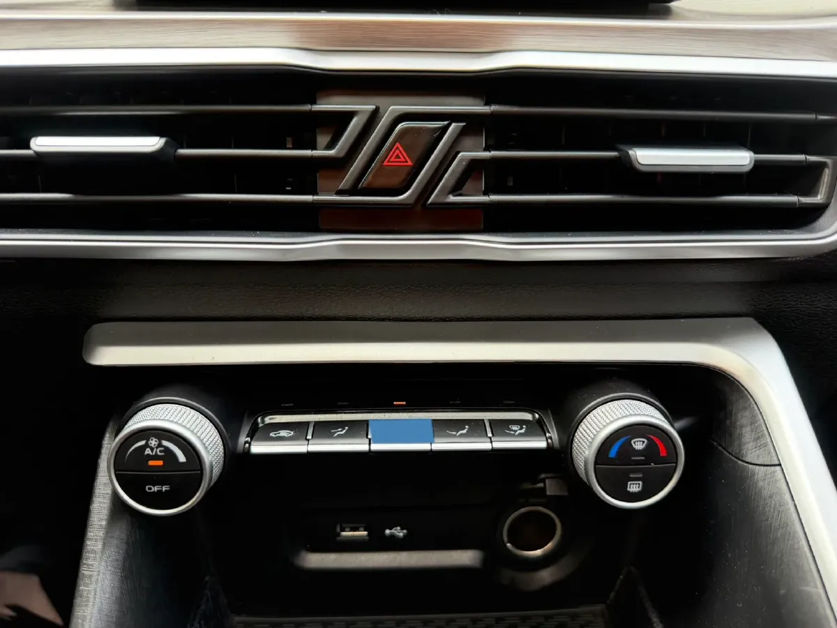 2021 Geely Coolray 1.4T 141HP L4 6DCT,autocango,china used car exporter,china ev exporter,chinese used car exporter,chinese used ev exporter