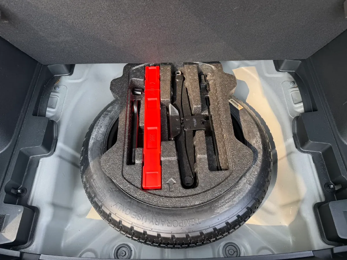 2021 Geely Coolray 1.4T 141HP L4 6DCT,autocango,china used car exporter,china ev exporter,chinese used car exporter,chinese used ev exporter