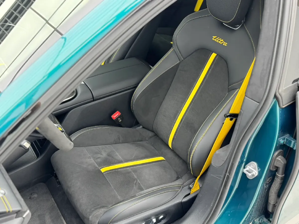 2025 MI SU7 Ultra BEV 93.7KWH,autocango,china used car exporter,china ev exporter,chinese used car exporter,chinese used ev exporter