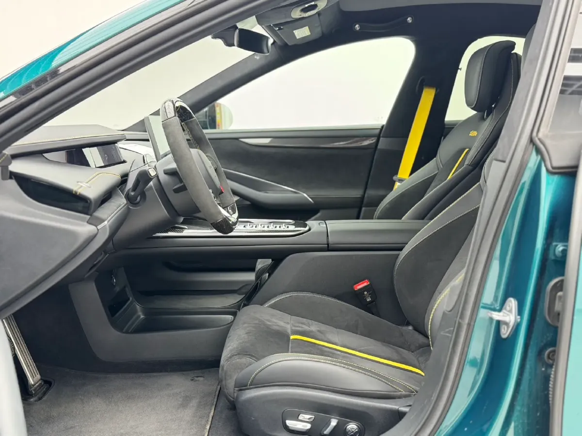 2025 MI SU7 Ultra BEV 93.7KWH,autocango,china used car exporter,china ev exporter,chinese used car exporter,chinese used ev exporter