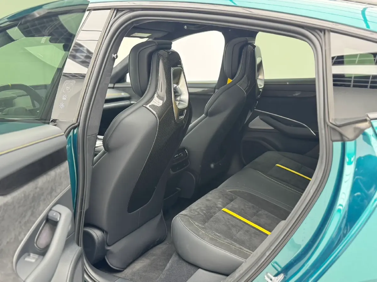 2025 MI SU7 Ultra BEV 93.7KWH,autocango,china used car exporter,china ev exporter,chinese used car exporter,chinese used ev exporter