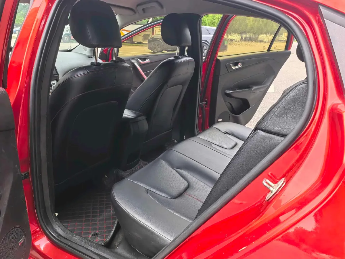2017 ChangAn CS35 1.6L 125HP L4 5MT,autocango,china used car exporter,china ev exporter,chinese used car exporter,chinese used ev exporter
