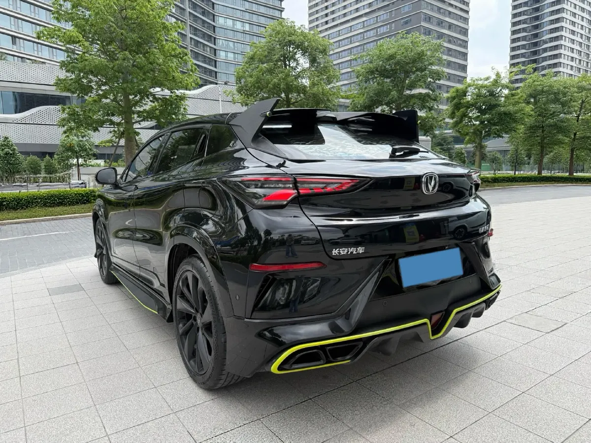 2022 ChangAn UNI-T 1.5T 188HP L4 7DCT,autocango,china used car exporter,china ev exporter,chinese used car exporter,chinese used ev exporter
