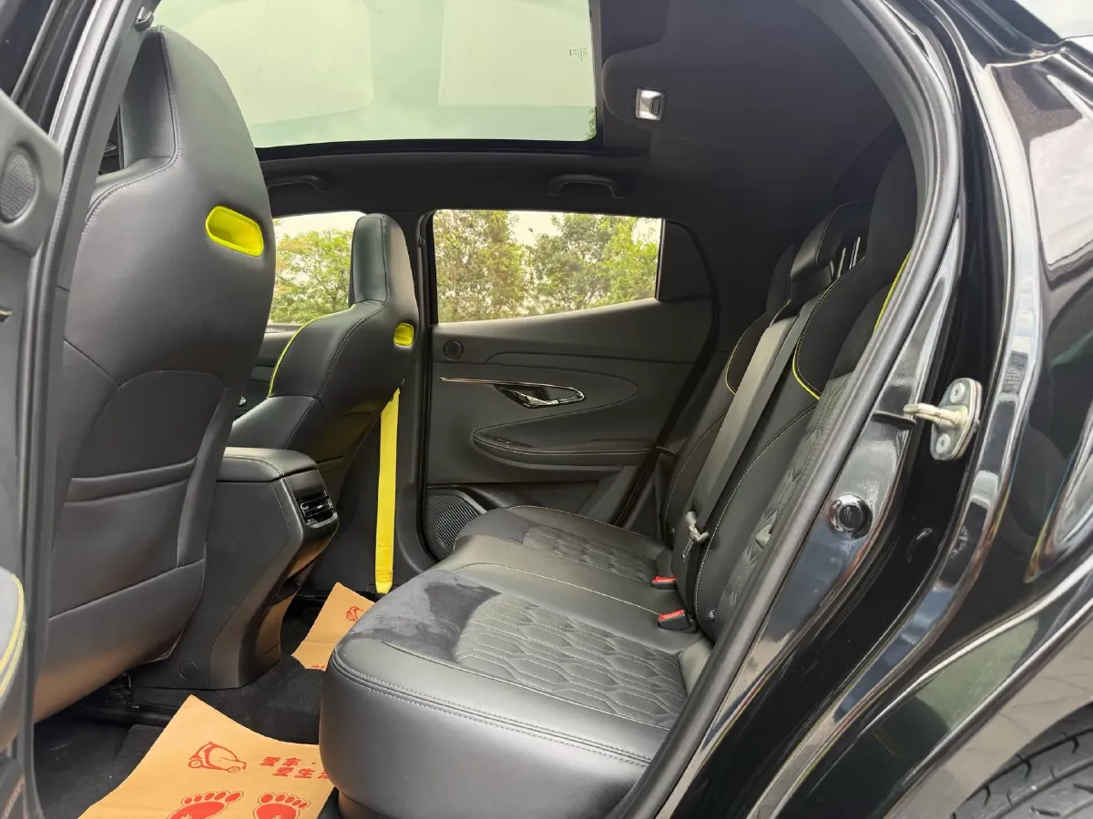 2022 ChangAn UNI-T 1.5T 188HP L4 7DCT,autocango,china used car exporter,china ev exporter,chinese used car exporter,chinese used ev exporter