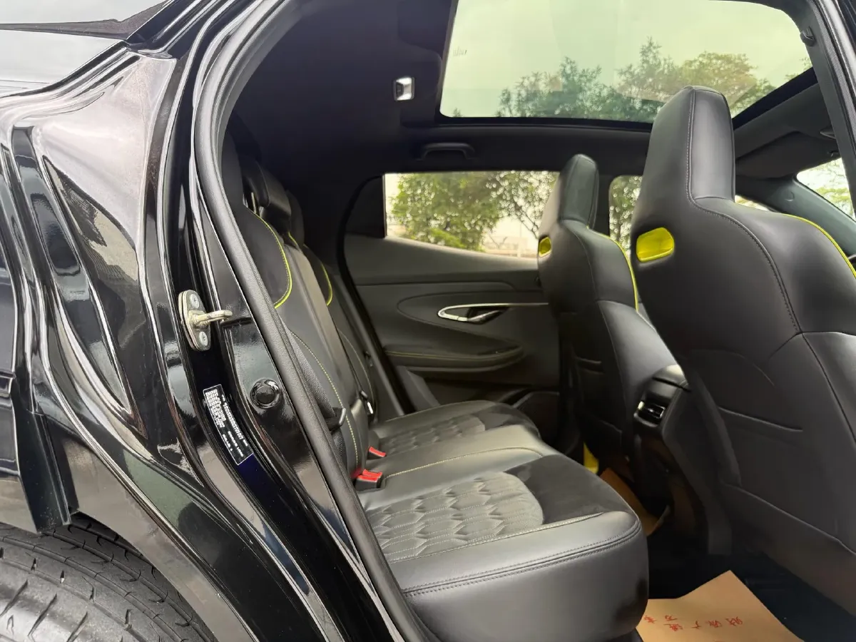 2022 ChangAn UNI-T 1.5T 188HP L4 7DCT,autocango,china used car exporter,china ev exporter,chinese used car exporter,chinese used ev exporter