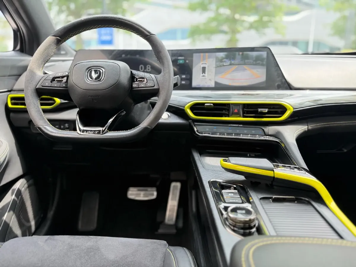 2022 ChangAn UNI-T 1.5T 188HP L4 7DCT,autocango,china used car exporter,china ev exporter,chinese used car exporter,chinese used ev exporter
