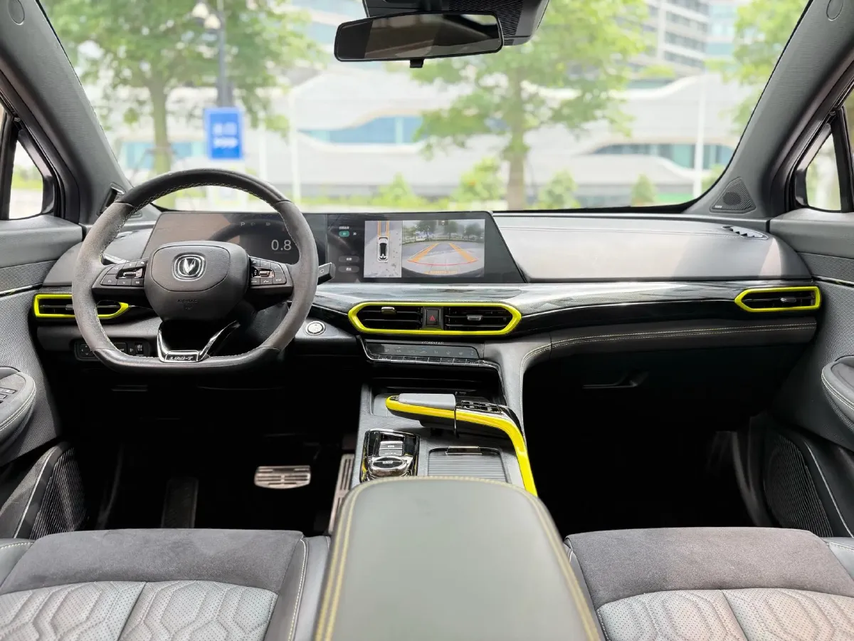 2022 ChangAn UNI-T 1.5T 188HP L4 7DCT,autocango,china used car exporter,china ev exporter,chinese used car exporter,chinese used ev exporter