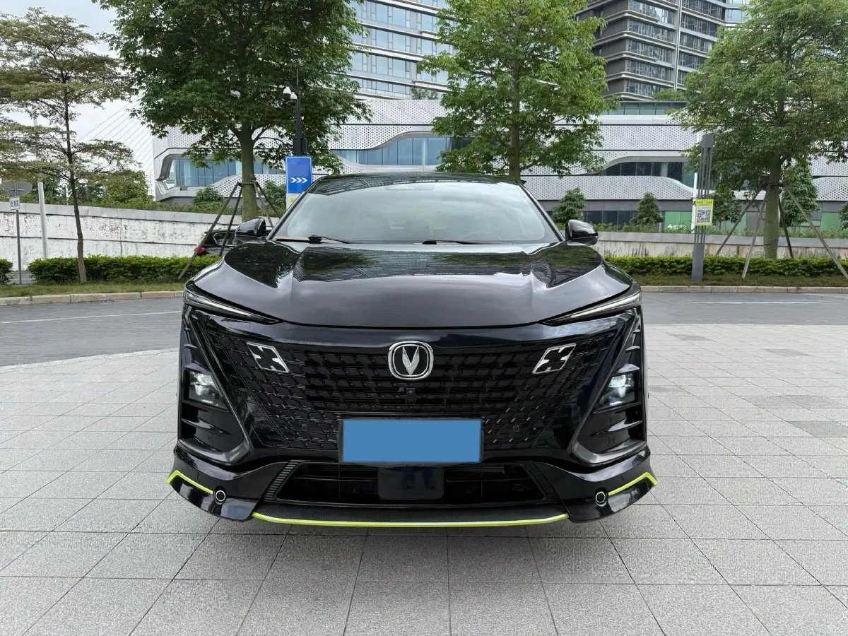 2022 ChangAn UNI-T 1.5T 188HP L4 7DCT,autocango,china used car exporter,china ev exporter,chinese used car exporter,chinese used ev exporter