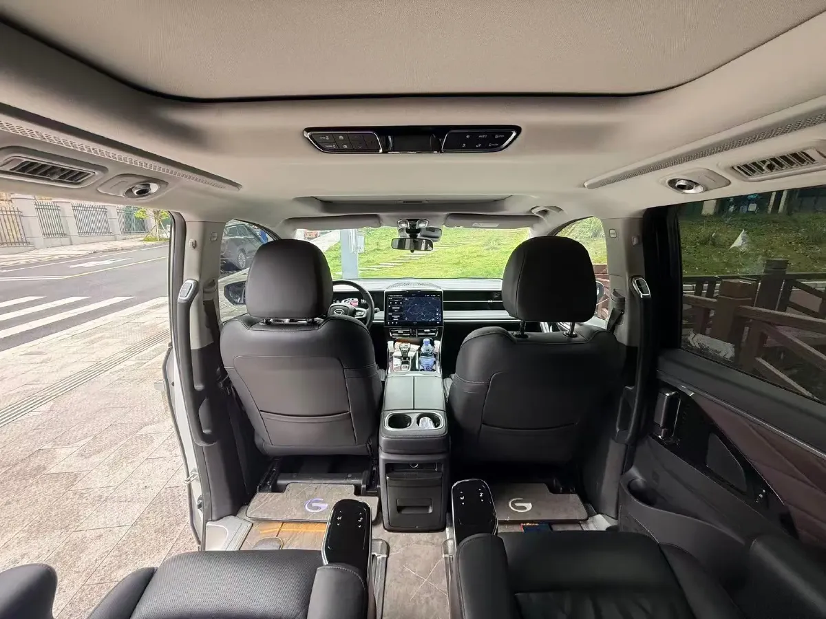 2024 GAC Trumpchi M8 2.0T 252HP L4 8AT,autocango,china used car exporter,china ev exporter,chinese used car exporter,chinese used ev exporter