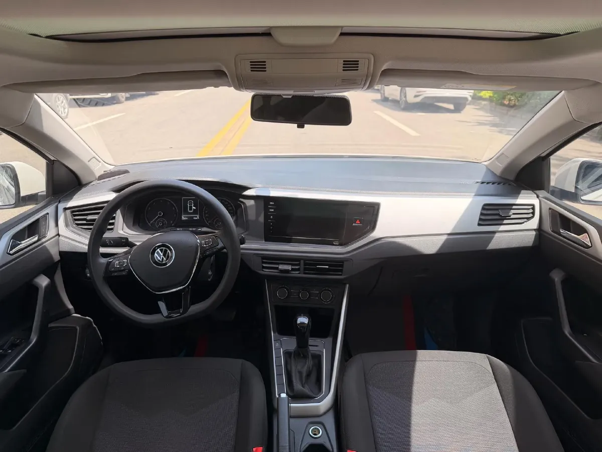 2023 Volkswagen Polo 1.5L 113HP L4 6AT,autocango,china used car exporter,china ev exporter,chinese used car exporter,chinese used ev exporter