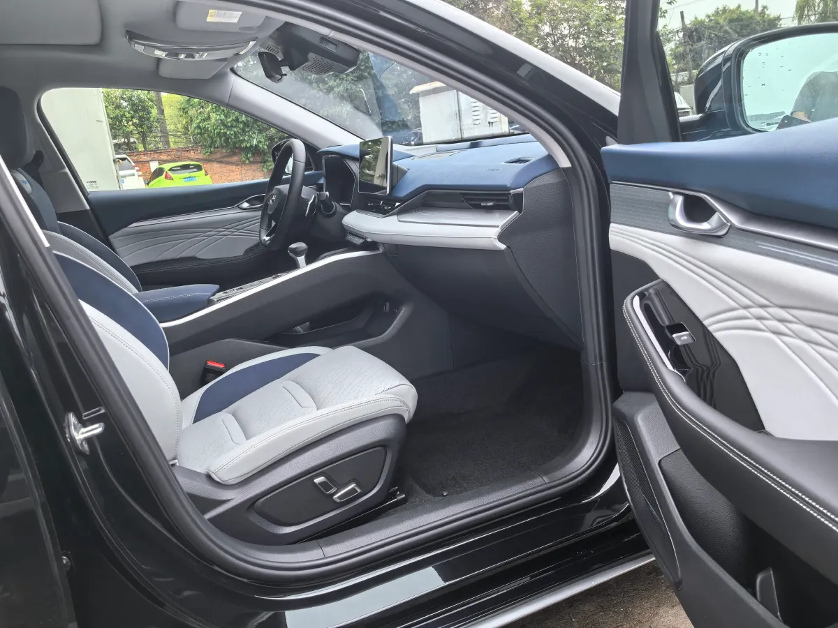 2023 Geely Preface 2.0T 190HP L4 7DCT,autocango,china used car exporter,china ev exporter,chinese used car exporter,chinese used ev exporter