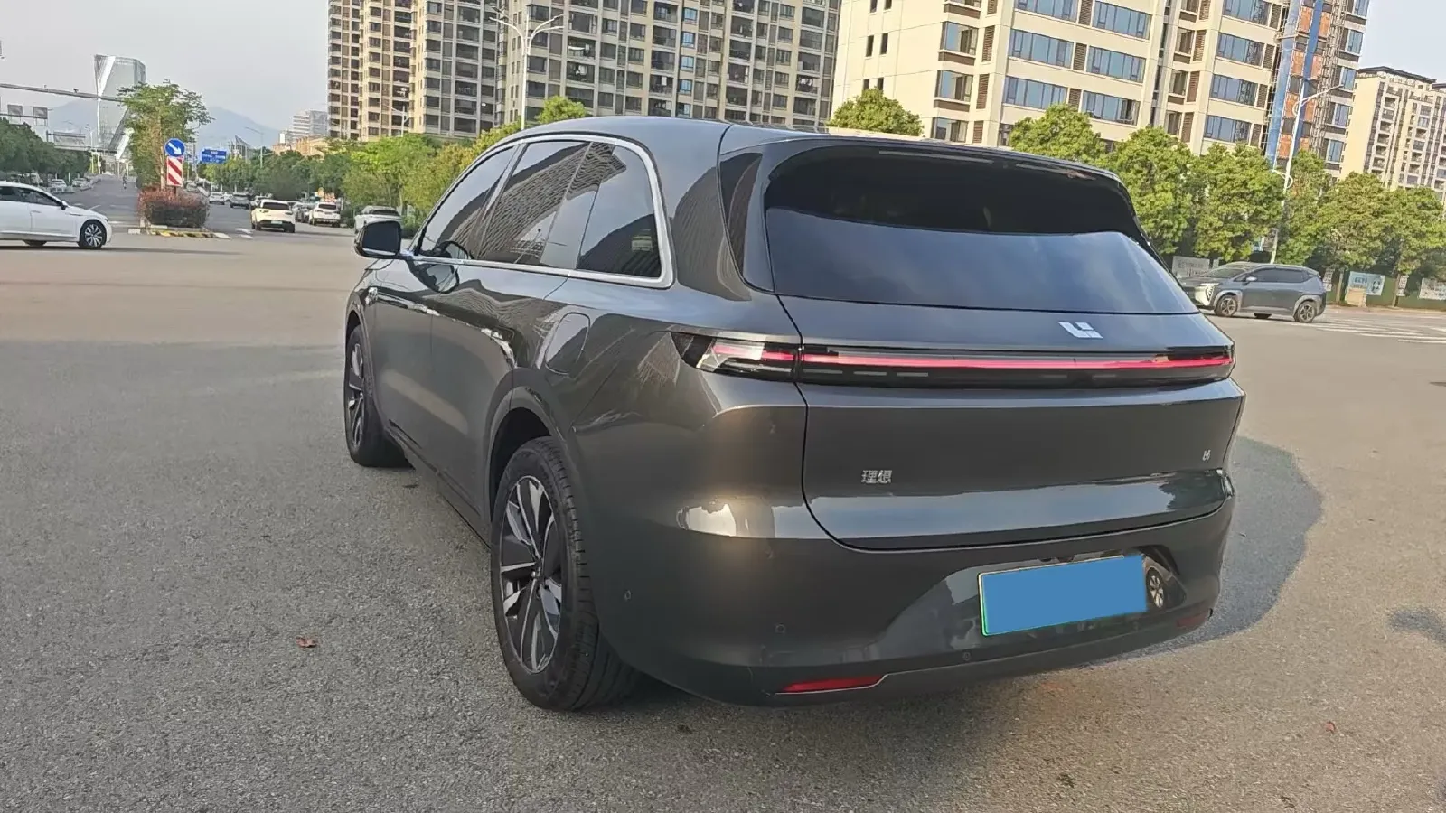2025 Li L6 Range Extended 154HP L4 REEV,autocango,china used car exporter,china ev exporter,chinese used car exporter,chinese used ev exporter