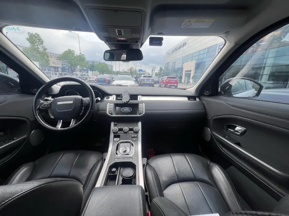 2018 Land Rover Range Rover Evoque 2.0T 241HP L4 9AT,autocango,china used car exporter,china ev exporter,chinese used car exporter,chinese used ev exporter