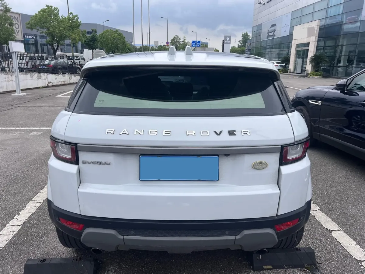 2018 Land Rover Range Rover Evoque 2.0T 241HP L4 9AT,autocango,china used car exporter,china ev exporter,chinese used car exporter,chinese used ev exporter