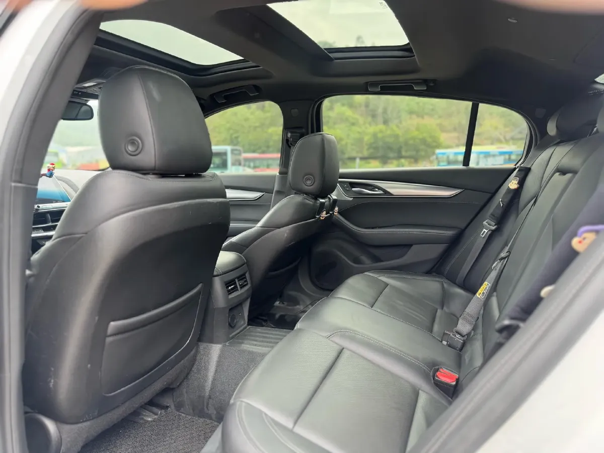 2021 Cadillac CT5 2.0T 237HP L4 10AT,autocango,china used car exporter,china ev exporter,chinese used car exporter,chinese used ev exporter