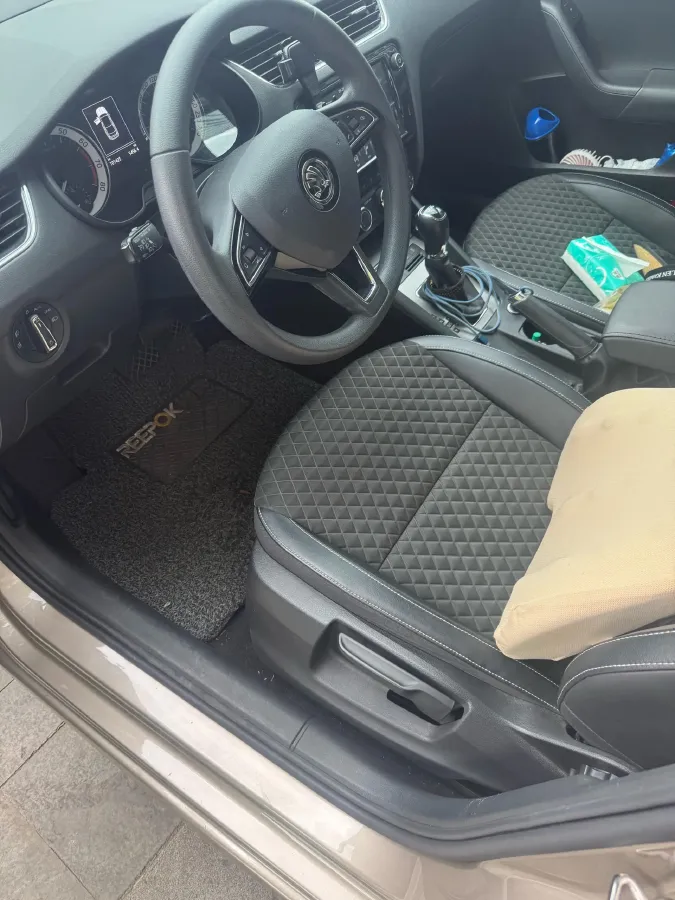 2019 Skoda Octavia 1.4T 150HP L4 7DCT,autocango,china used car exporter,china ev exporter,chinese used car exporter,chinese used ev exporter
