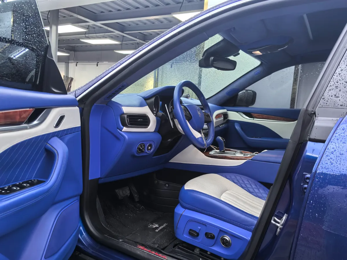 2018 Maserati Levante 3.0T 350HP V6 8AT,autocango,china used car exporter,china ev exporter,chinese used car exporter,chinese used ev exporter